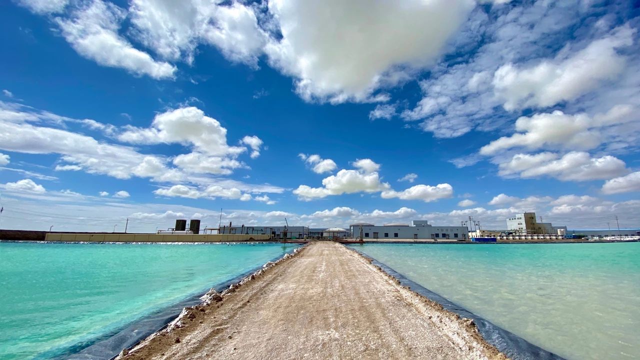 盐湖实力派韦德官方网站矿业的“三驾马车” 锂钾铜打开矿产资源将来增长曲线